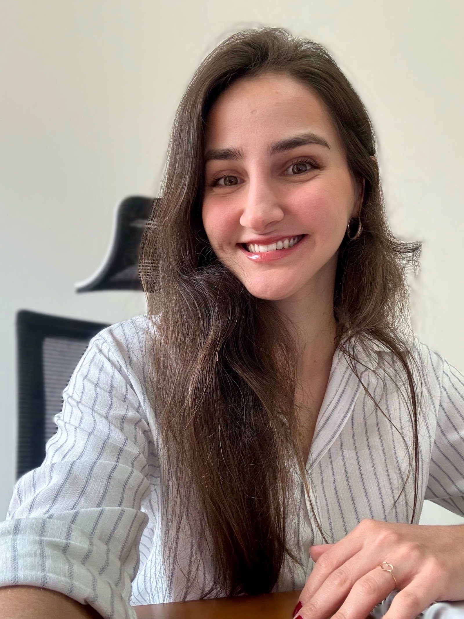 Giulia Almeida, advogada em Governador Valadares